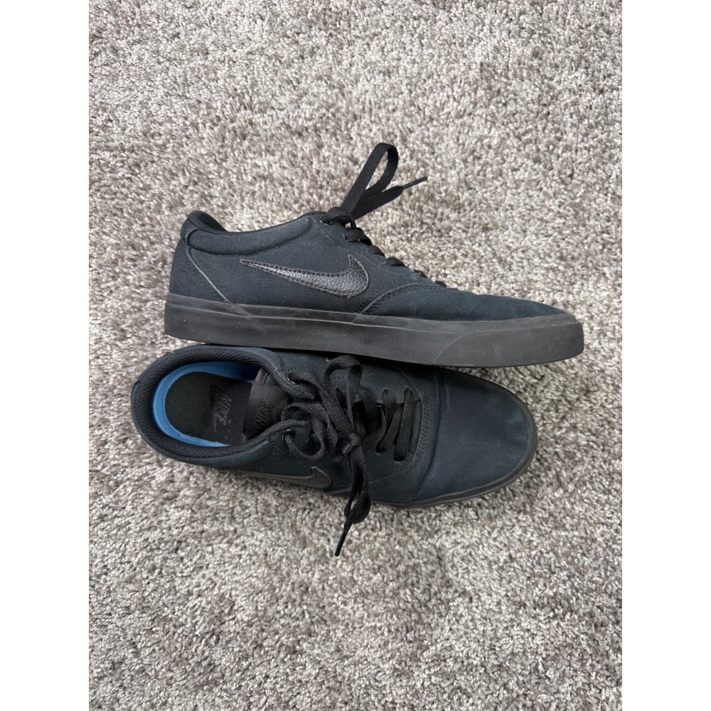 Nike SB Chron Solarsoft Skate Shoes Triple Black Low Top Sneakers Mens 7